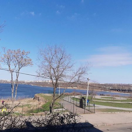 Apartment On Artyleriiska 2 With River View ムィコラーイウ エクステリア 写真